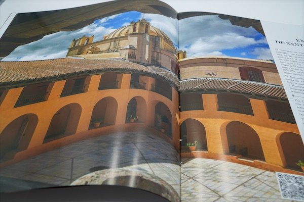 Libro de arquitectura — interior