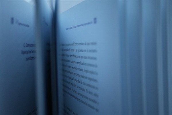 Libro impreso y encuadernado en planta