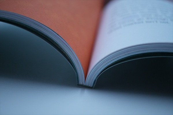 Libro impreso y encuadernado en planta